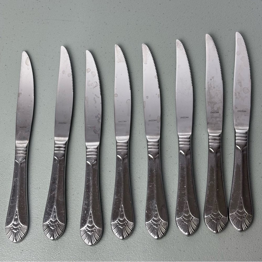 Oneida New York Stainless Steel Table Knives Lot of 8 1880 Hospitality Flatware